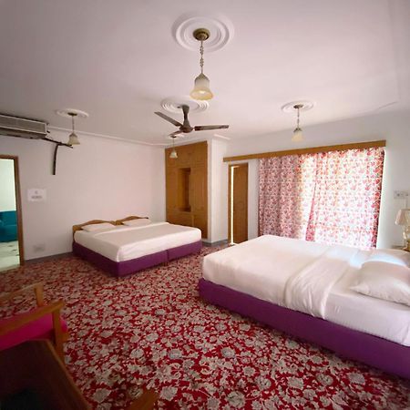 Hotel Season Palace Srinagar  Exterior photo